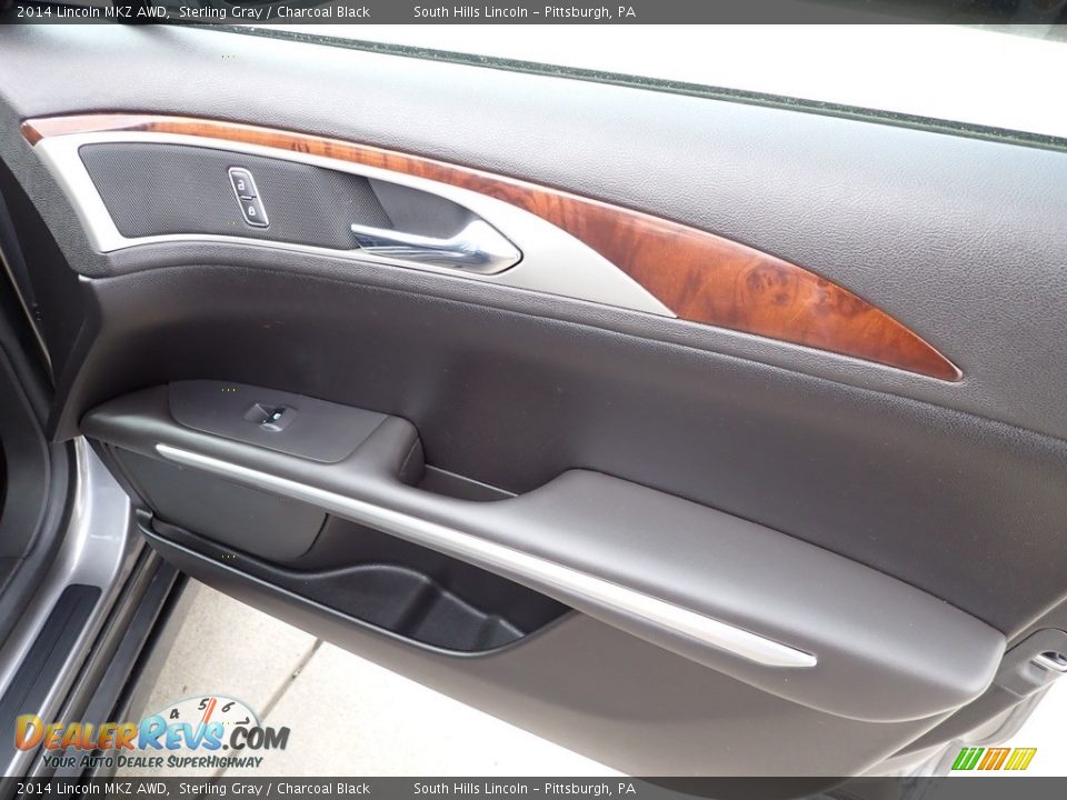 Door Panel of 2014 Lincoln MKZ AWD Photo #13