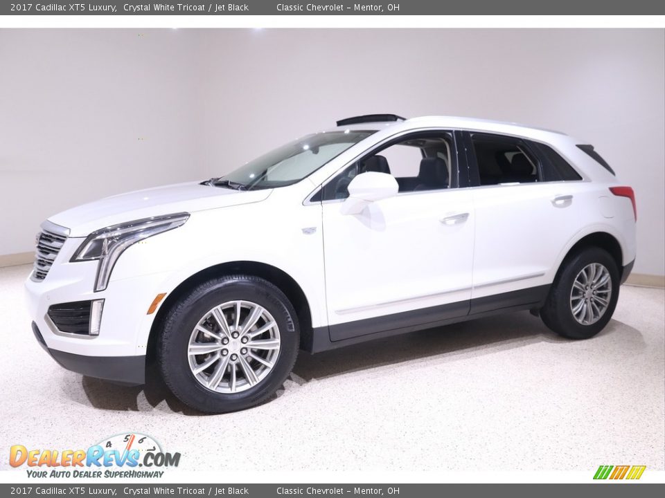 2017 Cadillac XT5 Luxury Crystal White Tricoat / Jet Black Photo #3