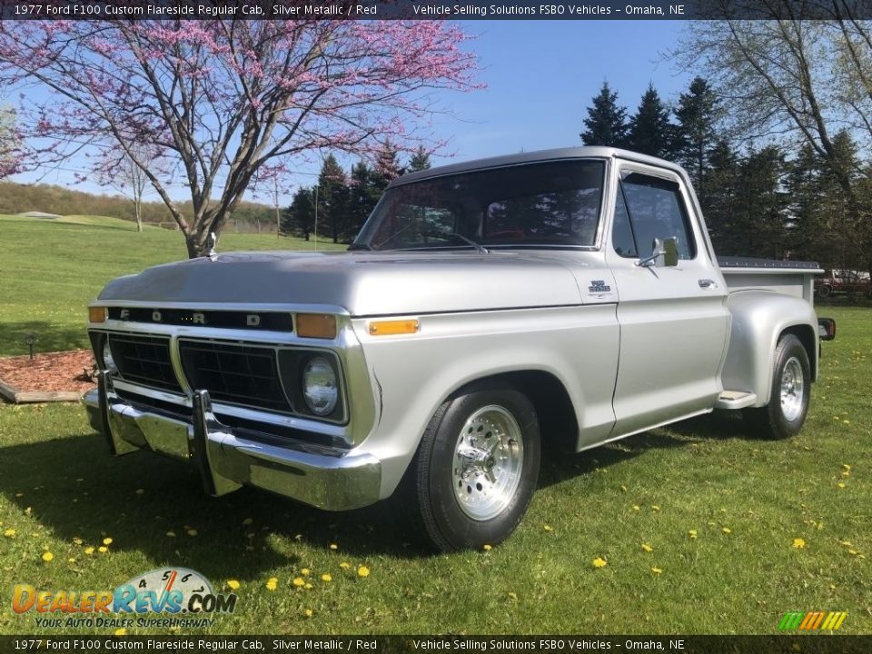Front 3/4 View of 1977 Ford F100 Custom Flareside Regular Cab Photo #1