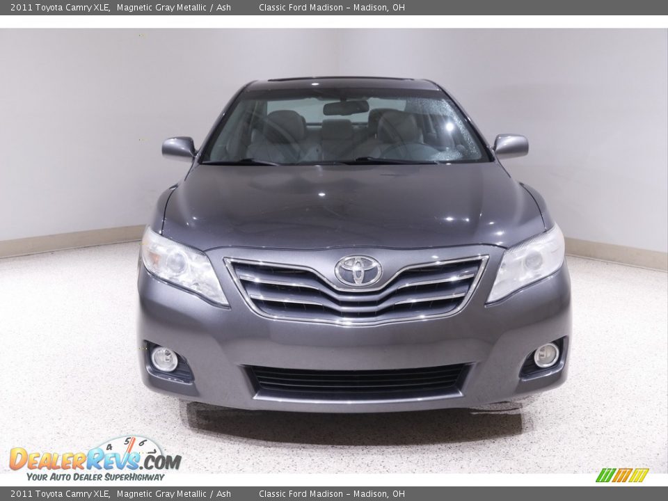 2011 Toyota Camry XLE Magnetic Gray Metallic / Ash Photo #2