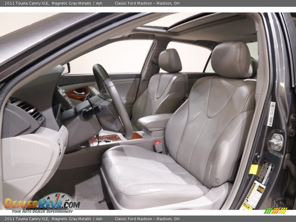 2011 Toyota Camry XLE Magnetic Gray Metallic / Ash Photo #5