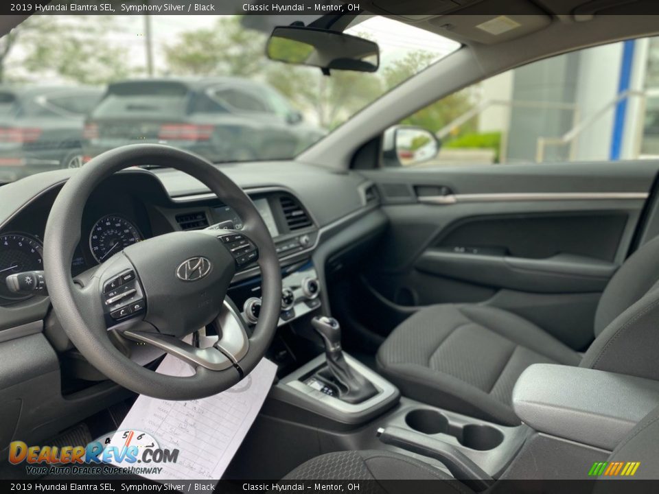 2019 Hyundai Elantra SEL Symphony Silver / Black Photo #3