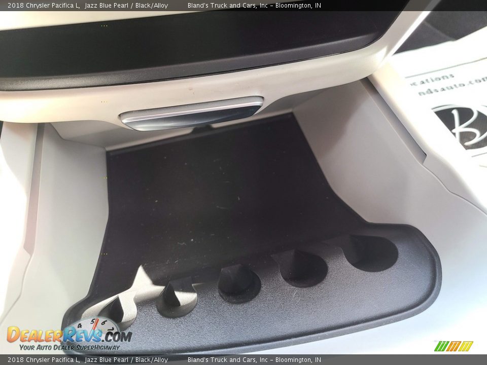 2018 Chrysler Pacifica L Jazz Blue Pearl / Black/Alloy Photo #21