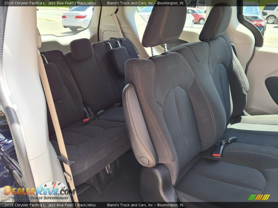 2018 Chrysler Pacifica L Jazz Blue Pearl / Black/Alloy Photo #34