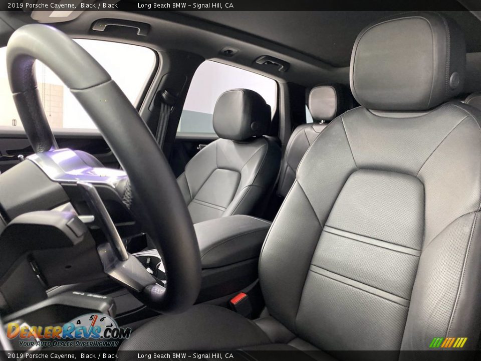 Front Seat of 2019 Porsche Cayenne  Photo #16