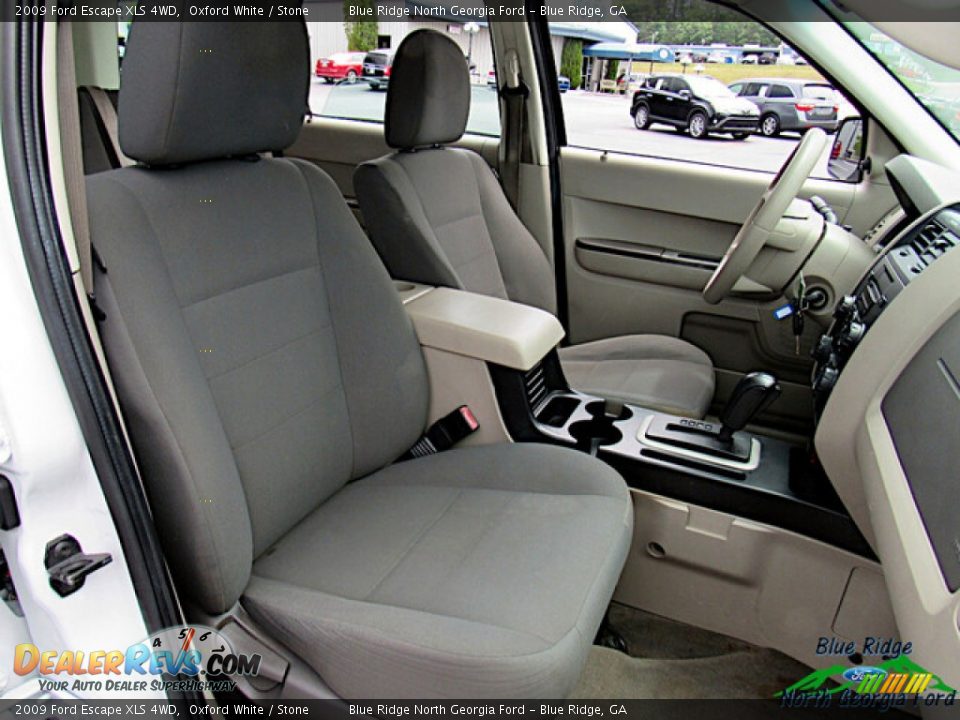 2009 Ford Escape XLS 4WD Oxford White / Stone Photo #11