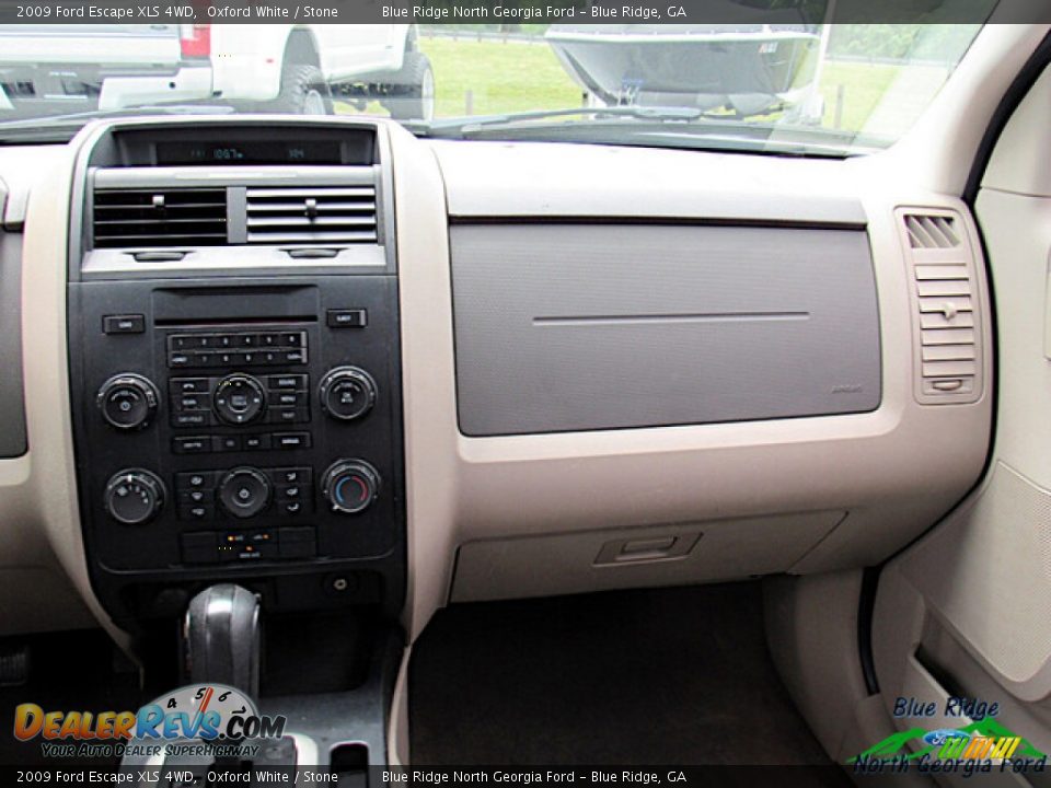 2009 Ford Escape XLS 4WD Oxford White / Stone Photo #15