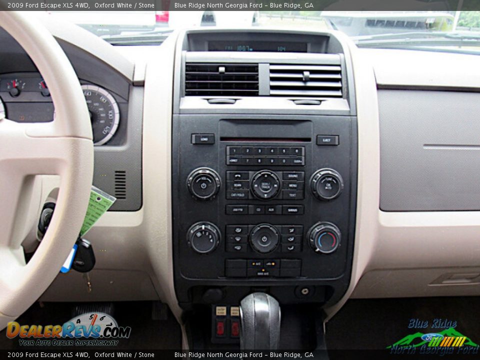 2009 Ford Escape XLS 4WD Oxford White / Stone Photo #16