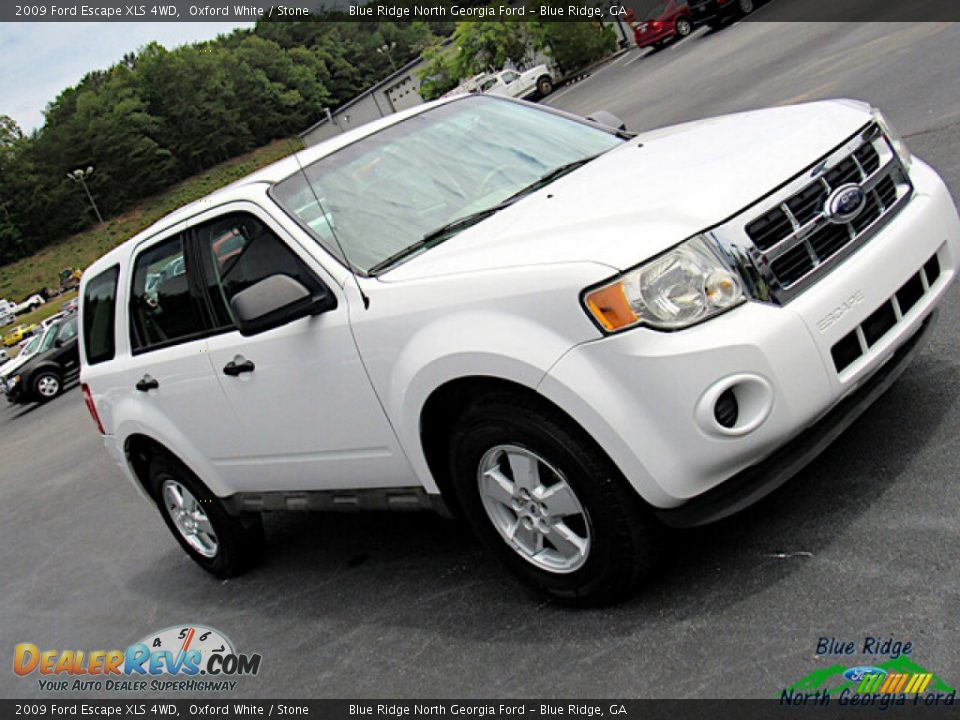 2009 Ford Escape XLS 4WD Oxford White / Stone Photo #23