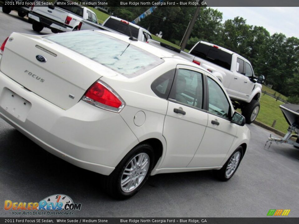 2011 Ford Focus SE Sedan White Suede / Medium Stone Photo #24