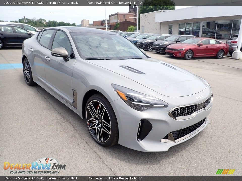 Front 3/4 View of 2022 Kia Stinger GT1 AWD Photo #3