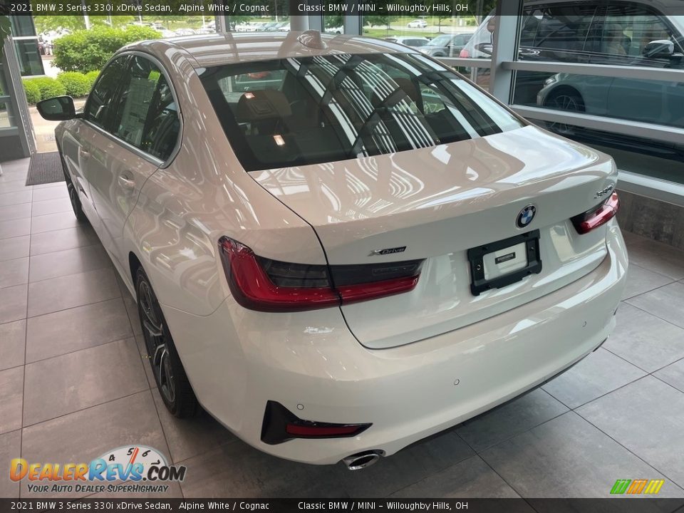 2021 BMW 3 Series 330i xDrive Sedan Alpine White / Cognac Photo #2