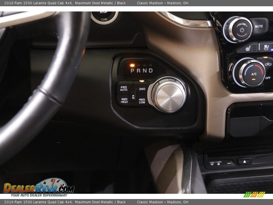 2019 Ram 1500 Laramie Quad Cab 4x4 Maximum Steel Metallic / Black Photo #14