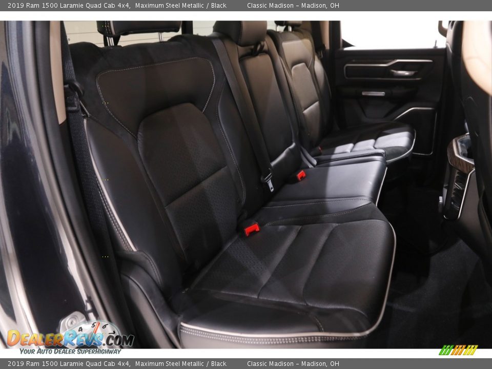 2019 Ram 1500 Laramie Quad Cab 4x4 Maximum Steel Metallic / Black Photo #18