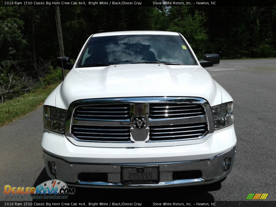 2019 Ram 1500 Classic Big Horn Crew Cab 4x4 Bright White / Black/Diesel Gray Photo #4