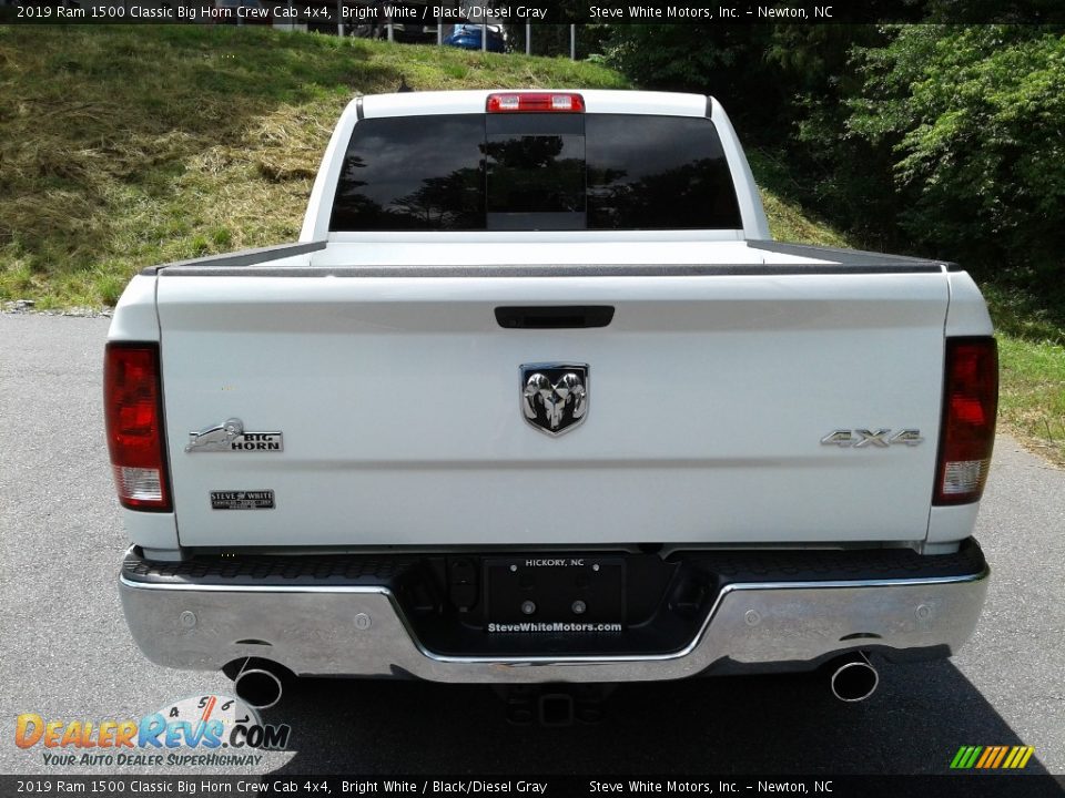 2019 Ram 1500 Classic Big Horn Crew Cab 4x4 Bright White / Black/Diesel Gray Photo #8