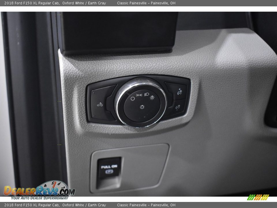 2018 Ford F150 XL Regular Cab Oxford White / Earth Gray Photo #12