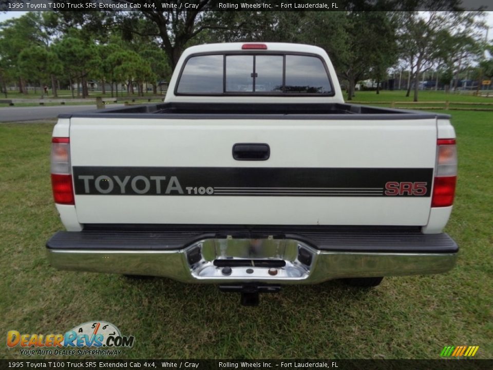 1995 Toyota T100 Truck SR5 Extended Cab 4x4 Logo Photo #7
