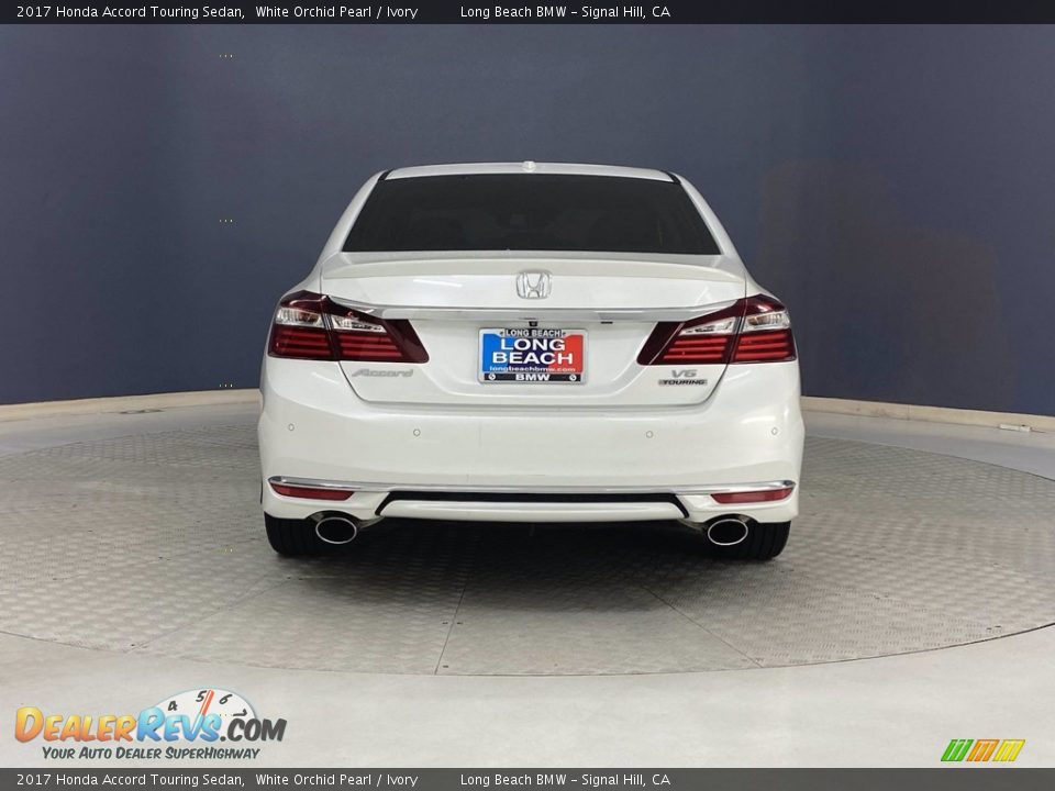 2017 Honda Accord Touring Sedan White Orchid Pearl / Ivory Photo #4