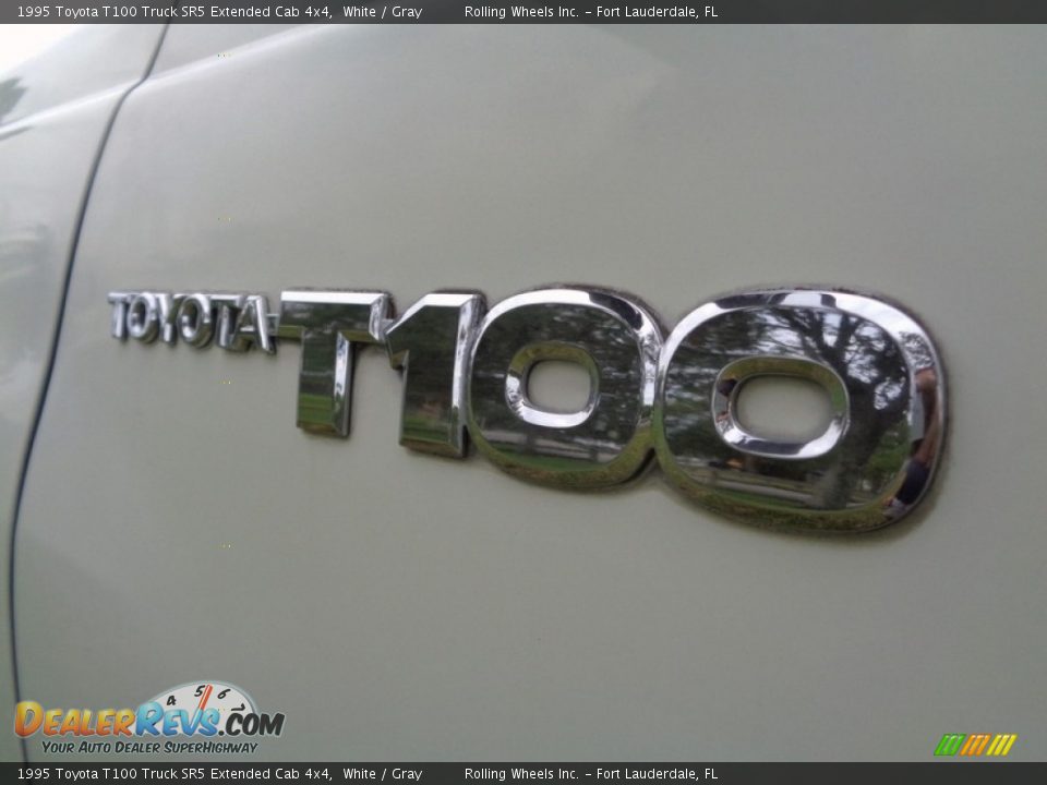 1995 Toyota T100 Truck SR5 Extended Cab 4x4 Logo Photo #19