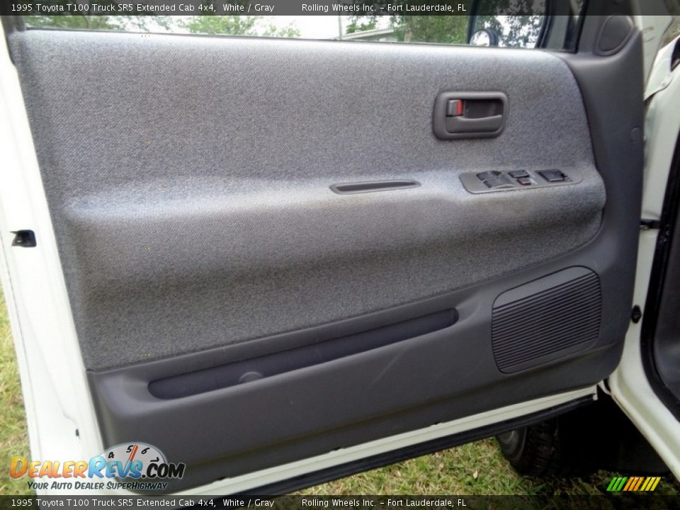 Door Panel of 1995 Toyota T100 Truck SR5 Extended Cab 4x4 Photo #24