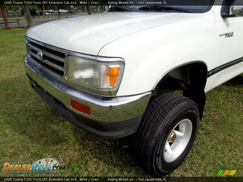 1995 Toyota T100 Truck SR5 Extended Cab 4x4 White / Gray Photo #27