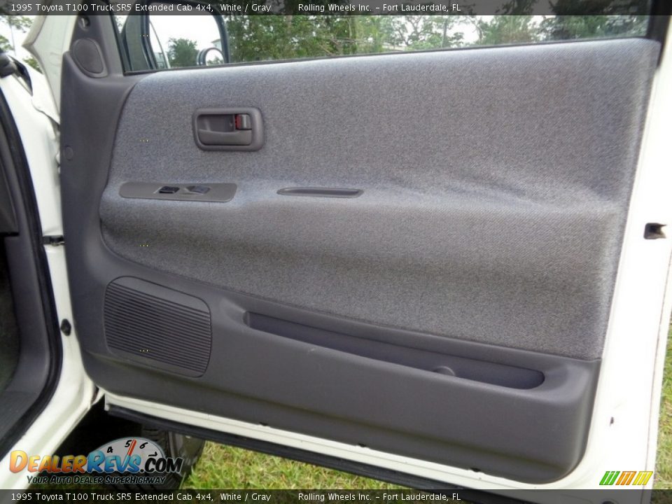 Door Panel of 1995 Toyota T100 Truck SR5 Extended Cab 4x4 Photo #29