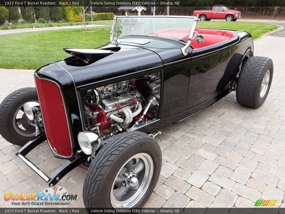 Front 3/4 View of 1923 Ford T Bucket Roadster Photo #1