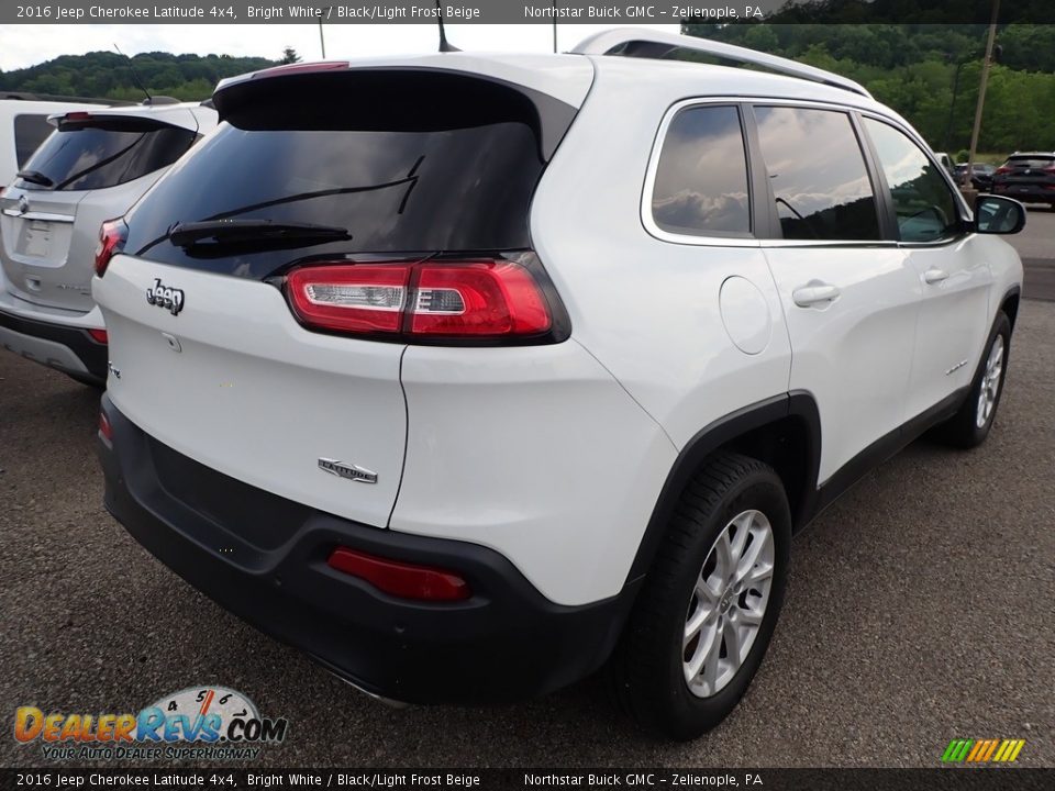 2016 Jeep Cherokee Latitude 4x4 Bright White / Black/Light Frost Beige Photo #3