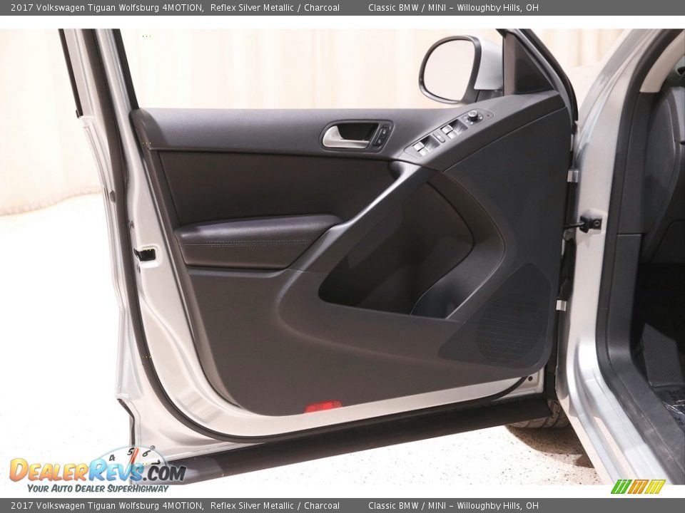 Door Panel of 2017 Volkswagen Tiguan Wolfsburg 4MOTION Photo #5