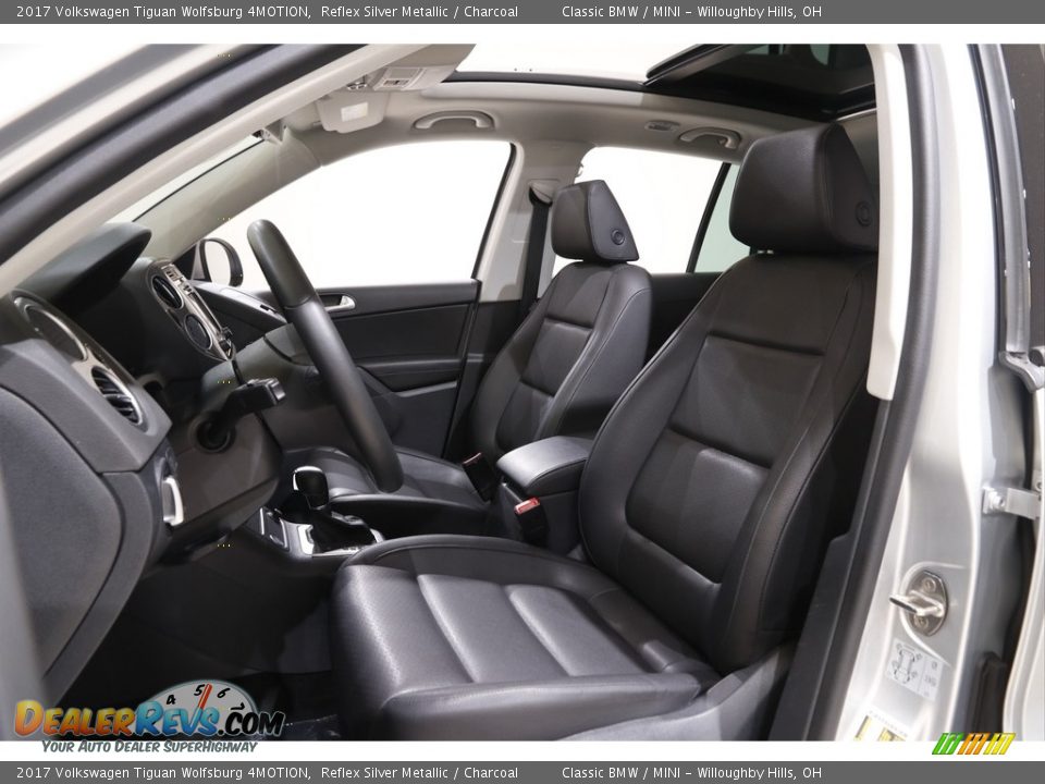 Front Seat of 2017 Volkswagen Tiguan Wolfsburg 4MOTION Photo #6