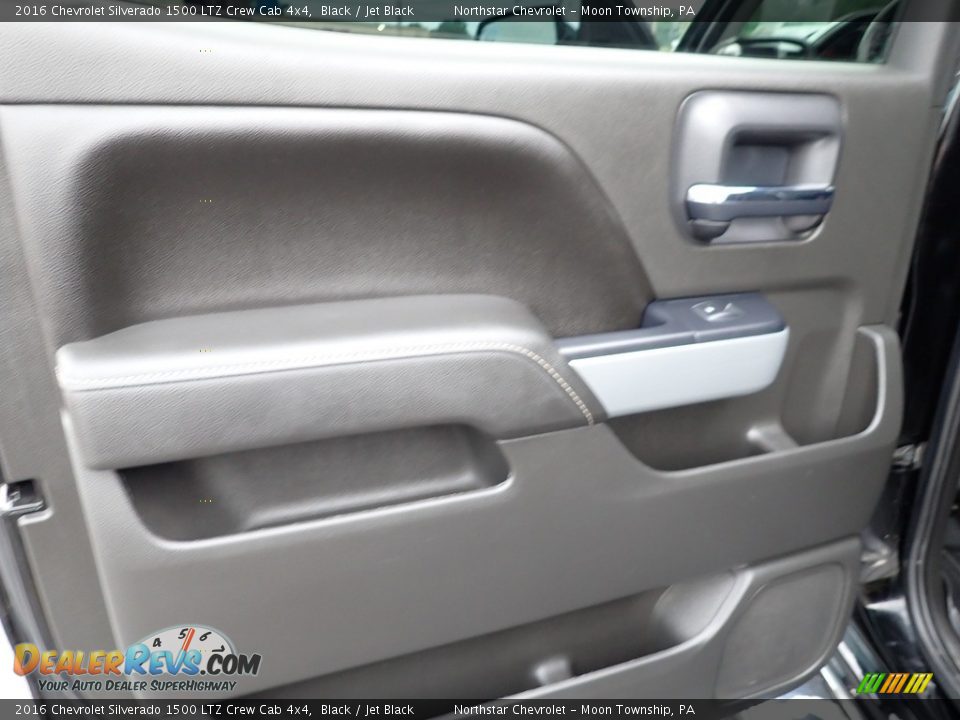 Door Panel of 2016 Chevrolet Silverado 1500 LTZ Crew Cab 4x4 Photo #22