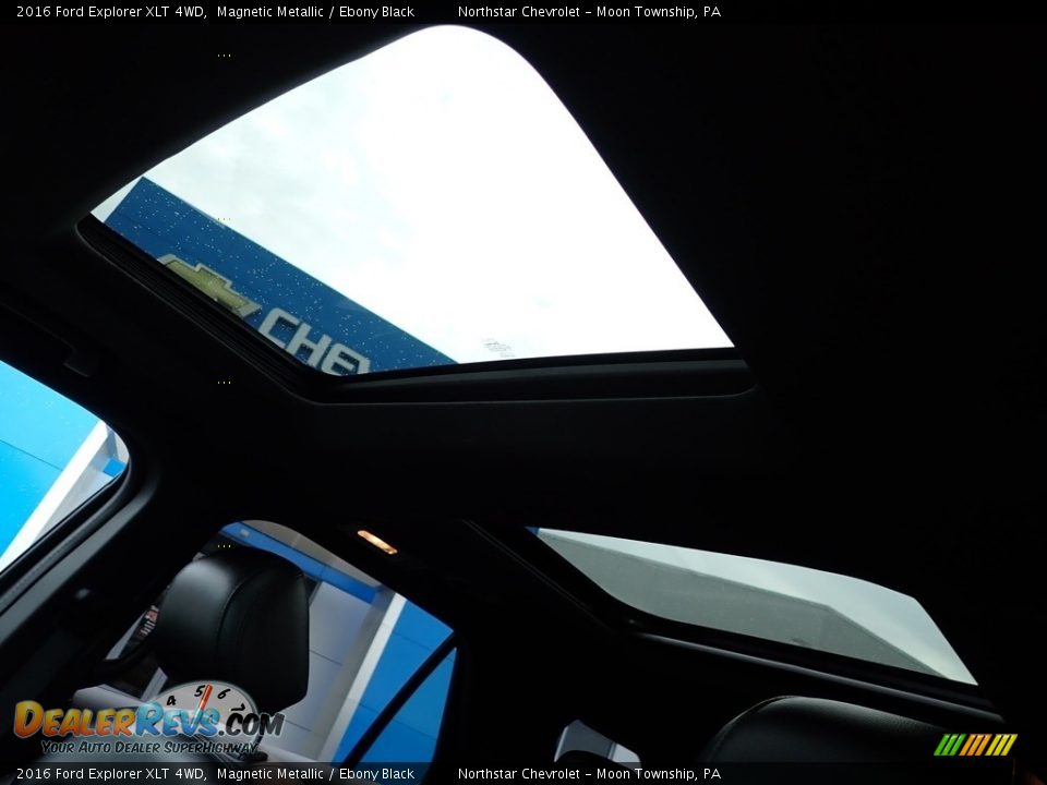 2016 Ford Explorer XLT 4WD Magnetic Metallic / Ebony Black Photo #25