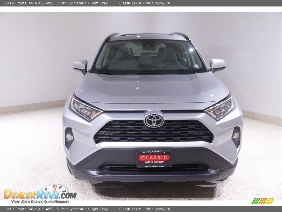 2019 Toyota RAV4 XLE AWD Silver Sky Metallic / Light Gray Photo #2