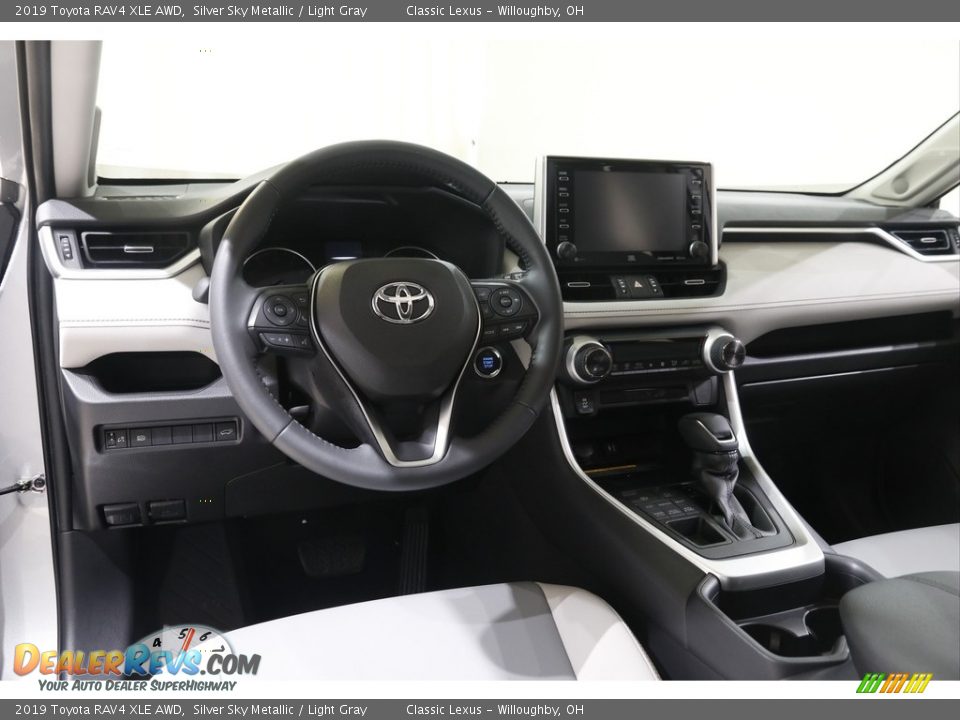 2019 Toyota RAV4 XLE AWD Silver Sky Metallic / Light Gray Photo #6
