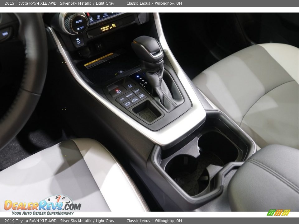2019 Toyota RAV4 XLE AWD Silver Sky Metallic / Light Gray Photo #12