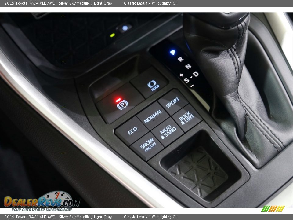 2019 Toyota RAV4 XLE AWD Silver Sky Metallic / Light Gray Photo #13