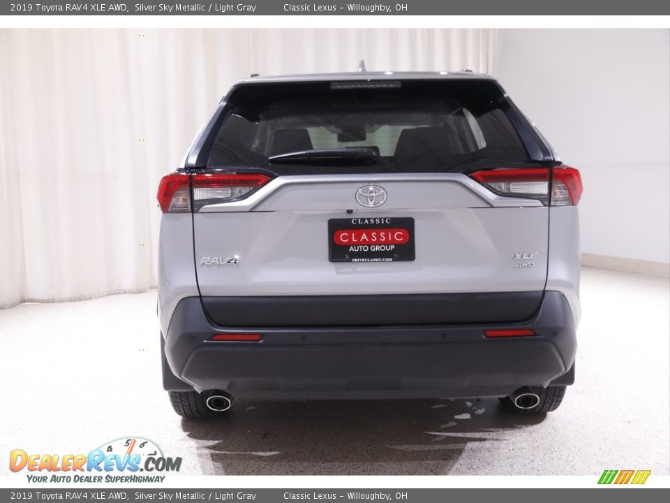 2019 Toyota RAV4 XLE AWD Silver Sky Metallic / Light Gray Photo #17