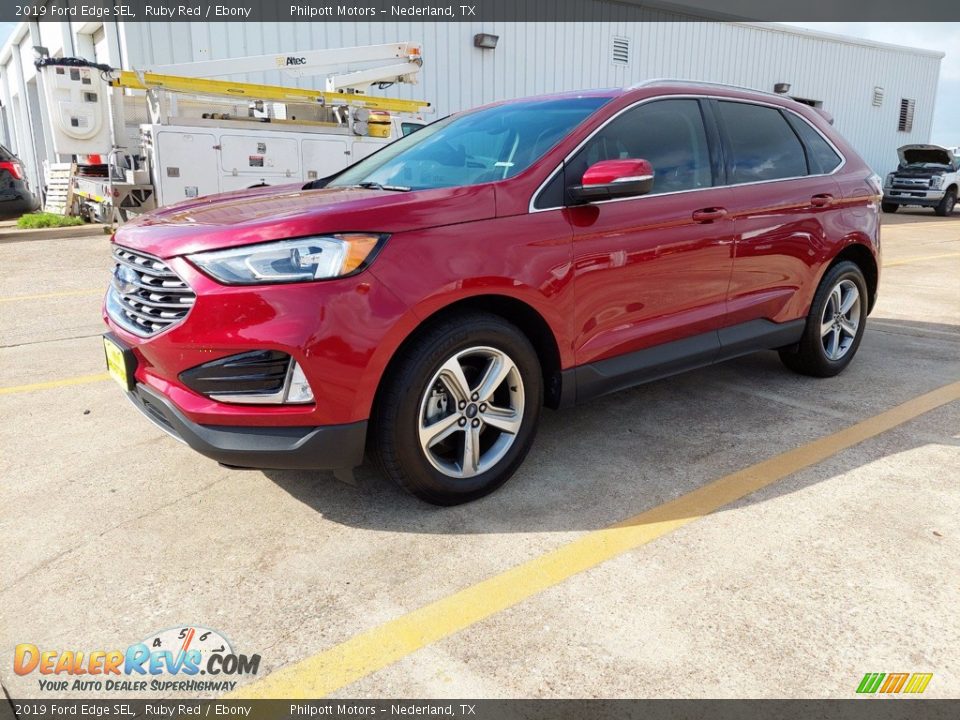 2019 Ford Edge SEL Ruby Red / Ebony Photo #2