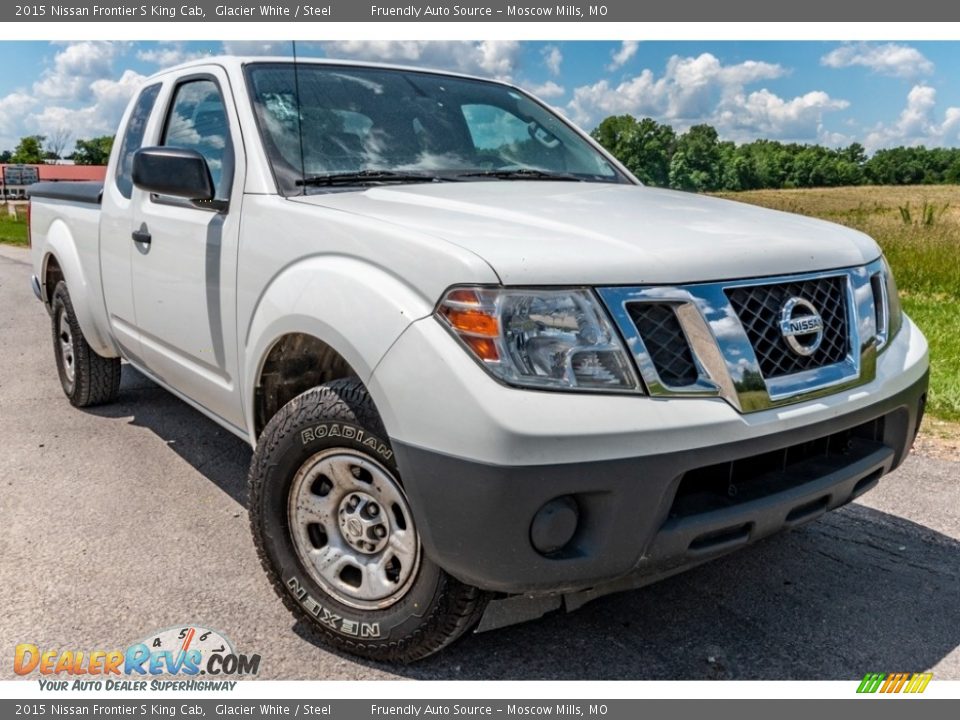 Front 3/4 View of 2015 Nissan Frontier S King Cab Photo #1