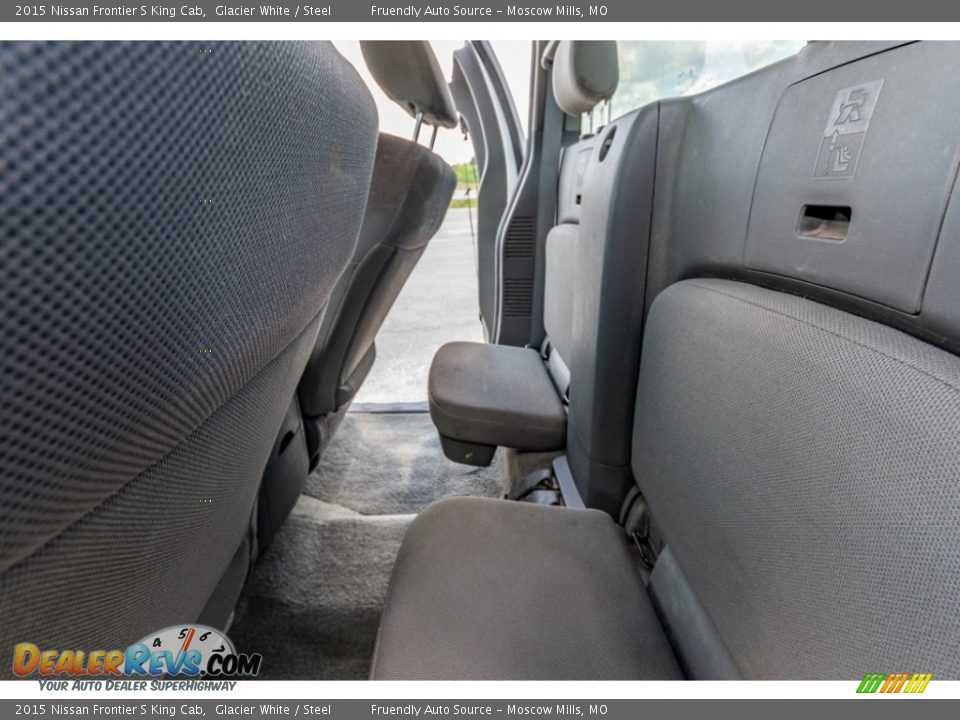 2015 Nissan Frontier S King Cab Glacier White / Steel Photo #23