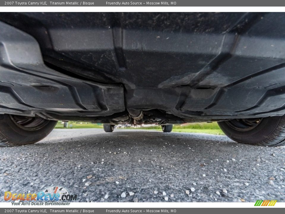 2007 Toyota Camry XLE Titanium Metallic / Bisque Photo #10