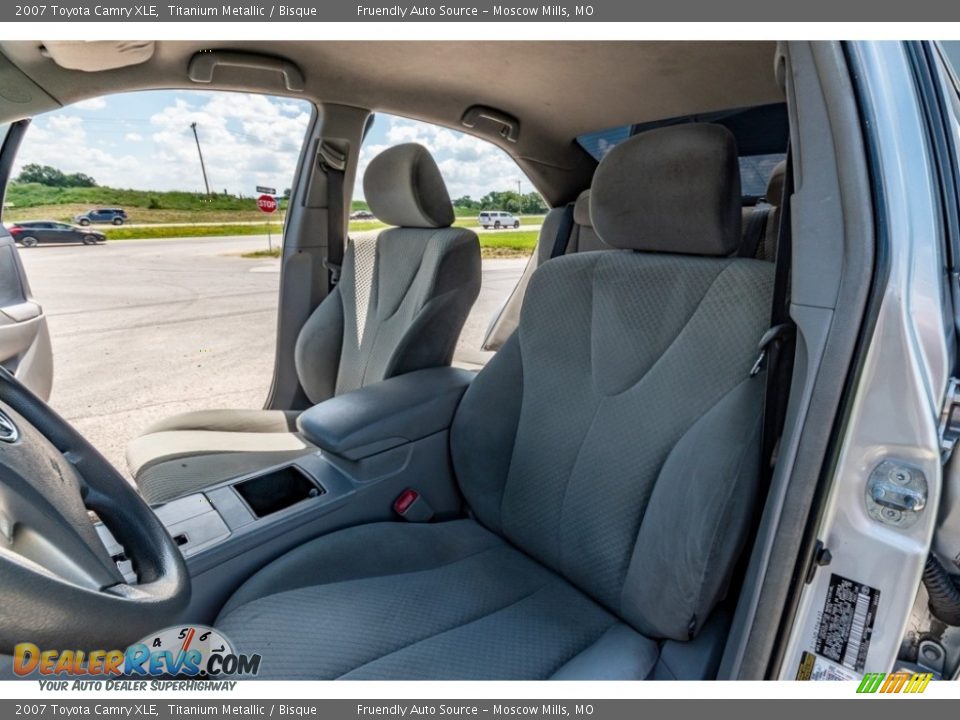 2007 Toyota Camry XLE Titanium Metallic / Bisque Photo #17