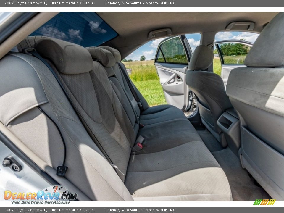 2007 Toyota Camry XLE Titanium Metallic / Bisque Photo #24