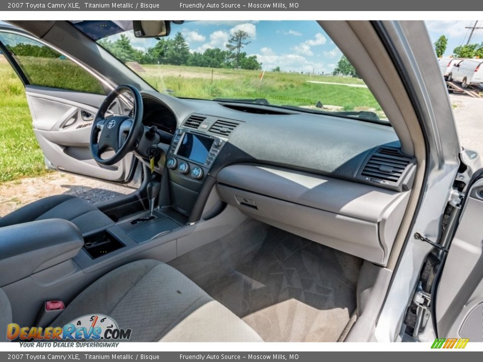 2007 Toyota Camry XLE Titanium Metallic / Bisque Photo #27