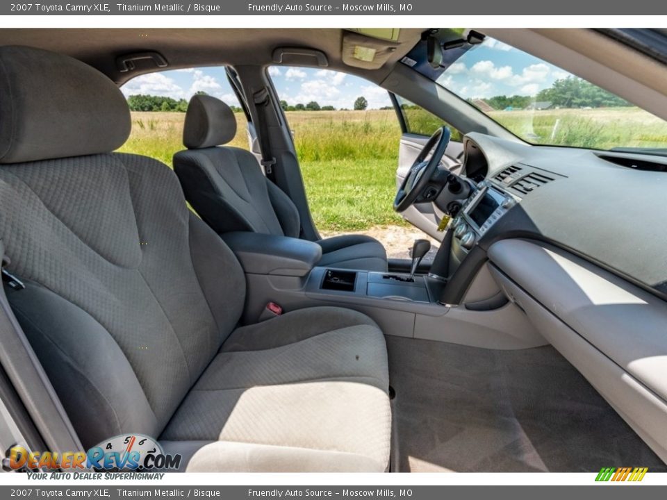 2007 Toyota Camry XLE Titanium Metallic / Bisque Photo #28