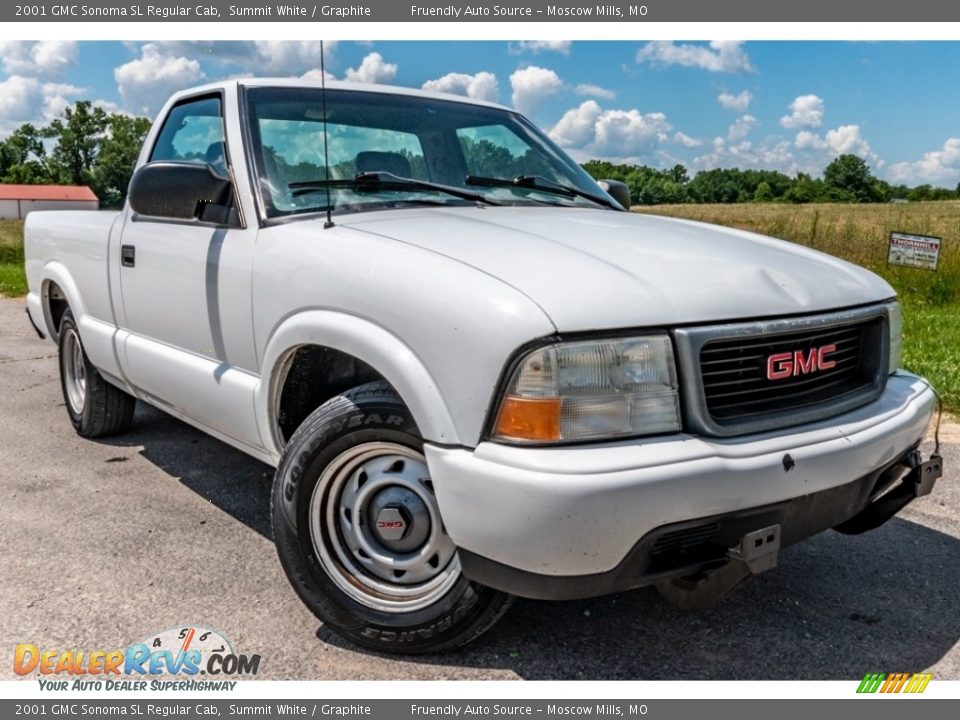 Front 3/4 View of 2001 GMC Sonoma SL Regular Cab Photo #1