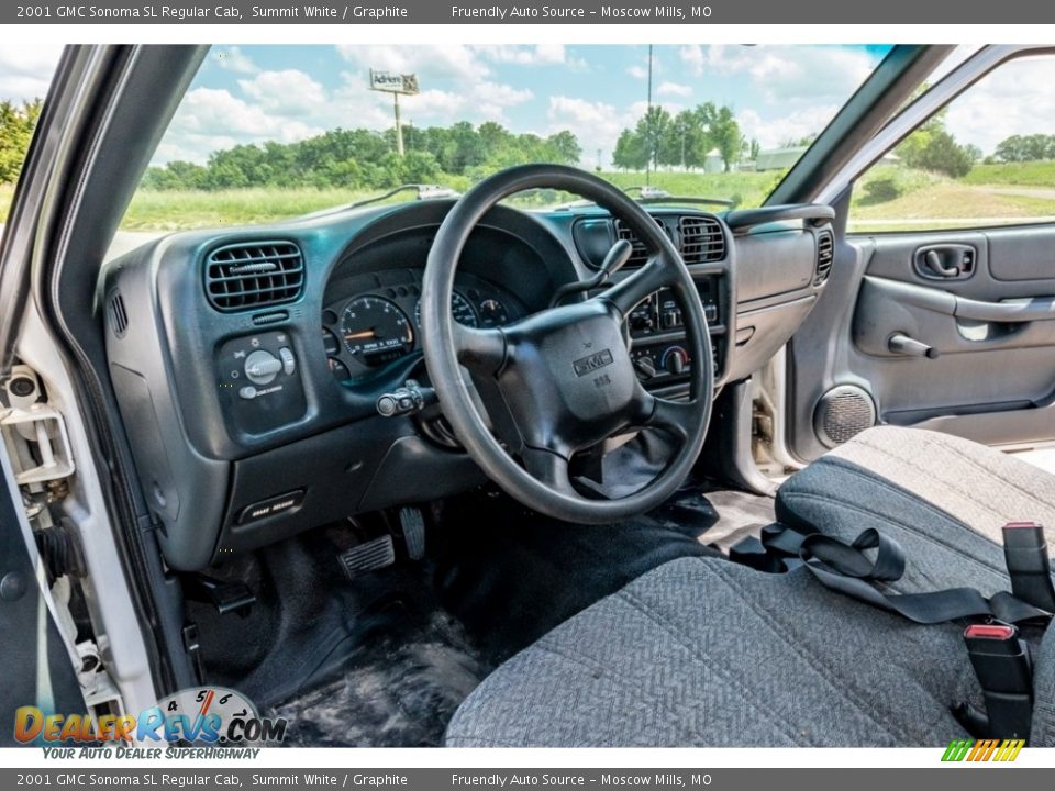 Graphite Interior - 2001 GMC Sonoma SL Regular Cab Photo #19