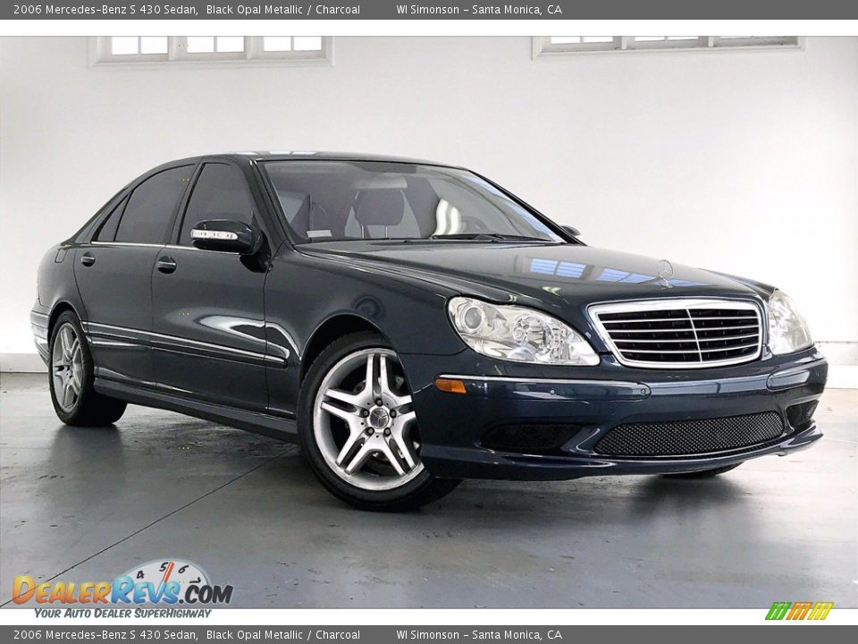 Front 3/4 View of 2006 Mercedes-Benz S 430 Sedan Photo #33