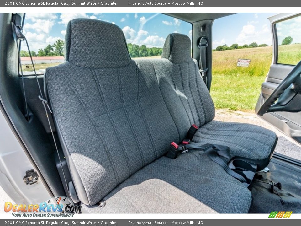 Front Seat of 2001 GMC Sonoma SL Regular Cab Photo #27